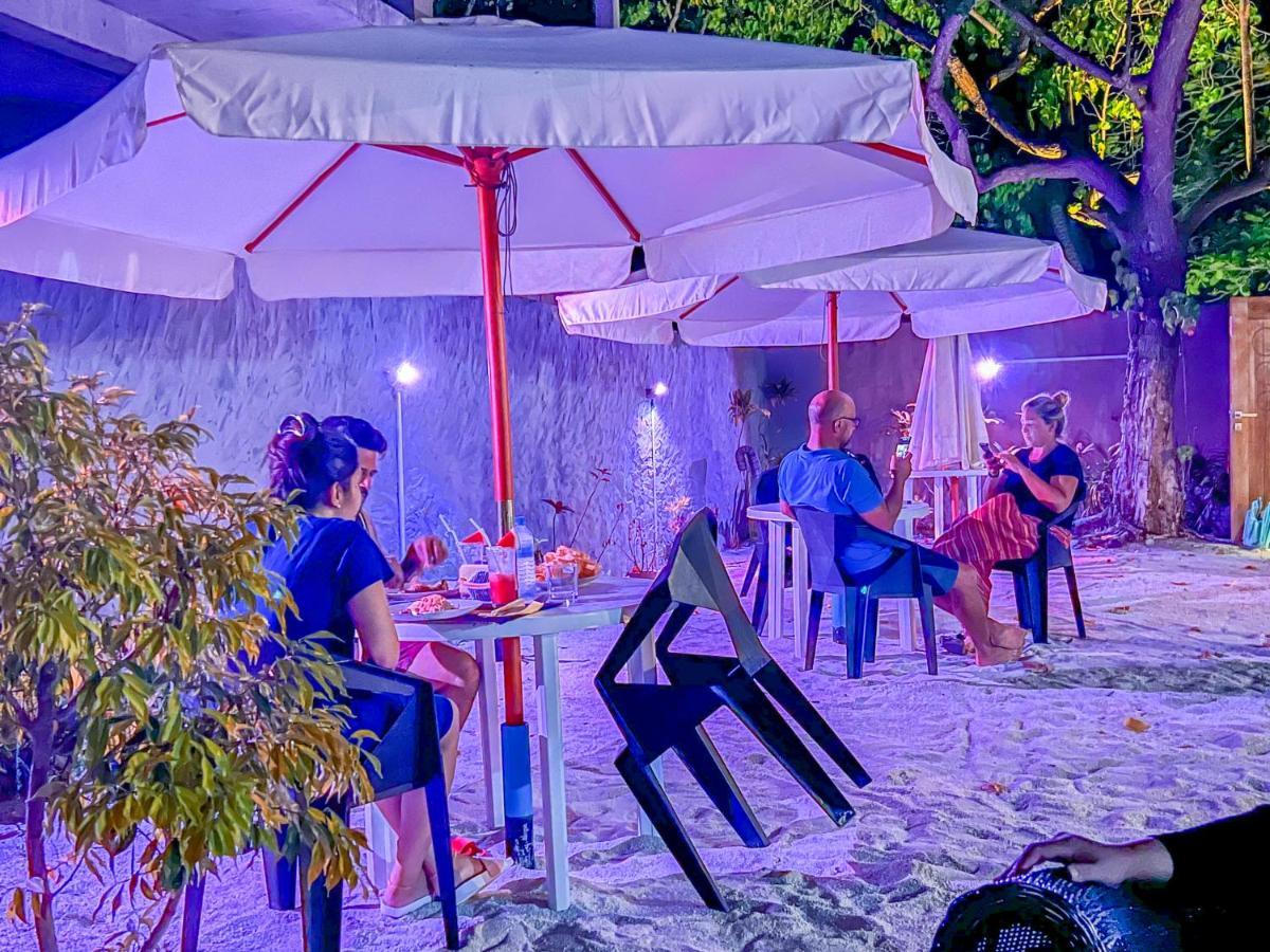 Leisure Inn Guest House Bodufolhudhoo Extérieur photo