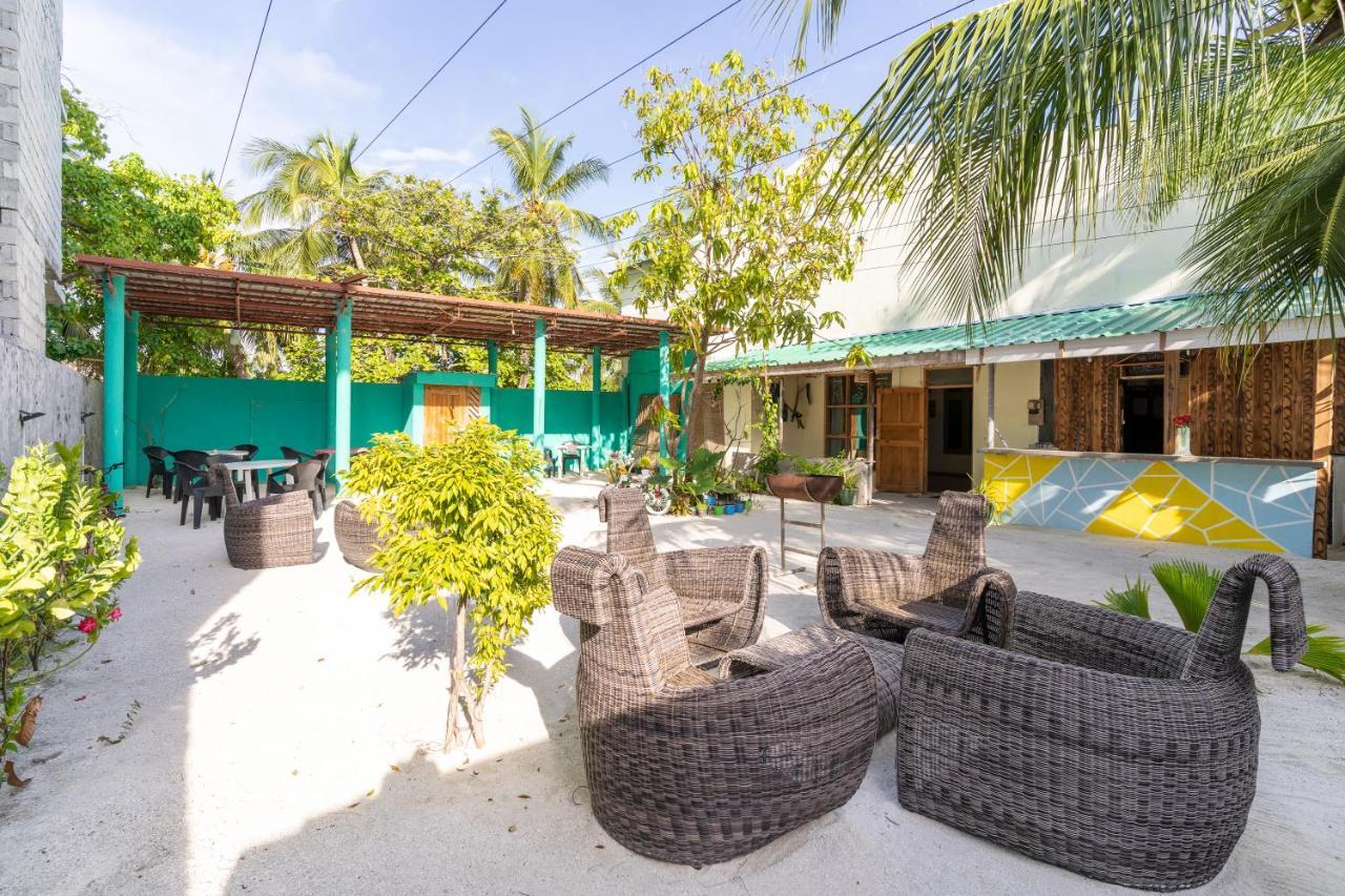 Leisure Inn Guest House Bodufolhudhoo Extérieur photo